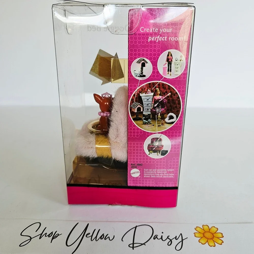 2005 Barbie Fashion Fever Room Doggie Bed Fuzzy Pink Chihuahua NIB Vintage Toy